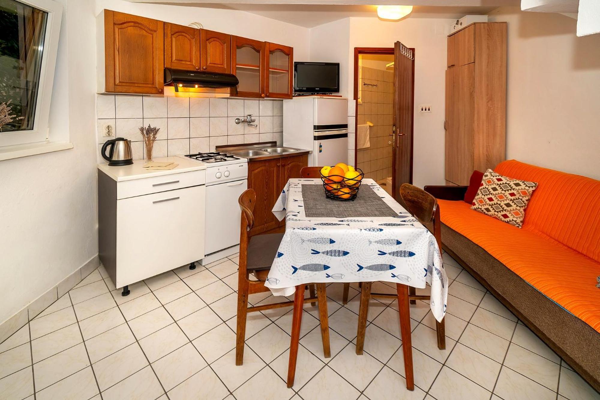 Apartments Nada & Ivan With Terrace บัชกา ภายนอก รูปภาพ