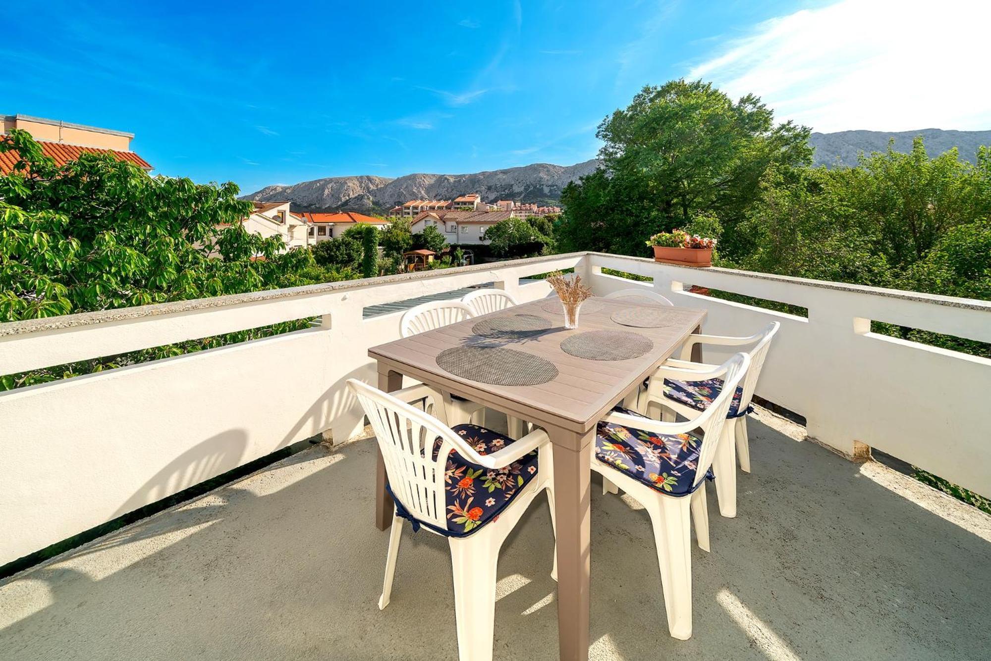 Apartments Nada & Ivan With Terrace บัชกา ภายนอก รูปภาพ