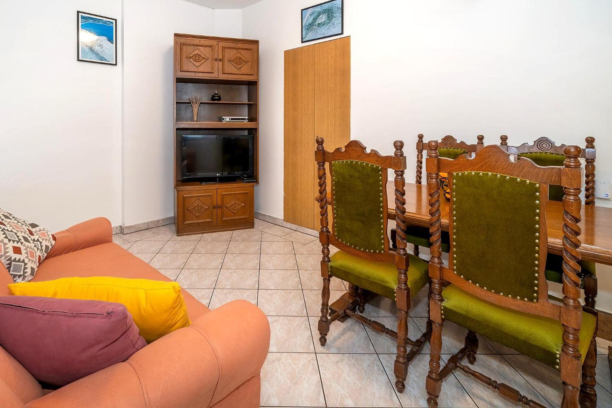 Apartments Nada & Ivan With Terrace บัชกา ภายนอก รูปภาพ